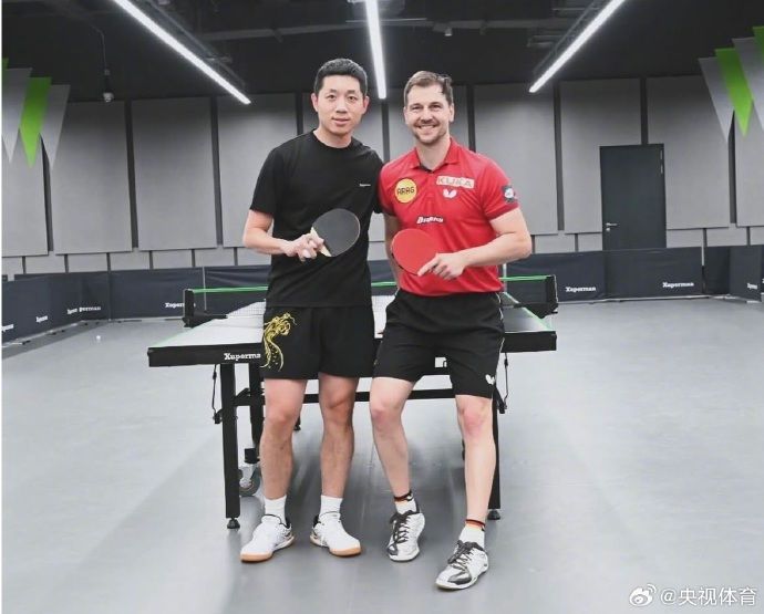 日本乒乓球队力克德国乒乓球队，波尔统治全场