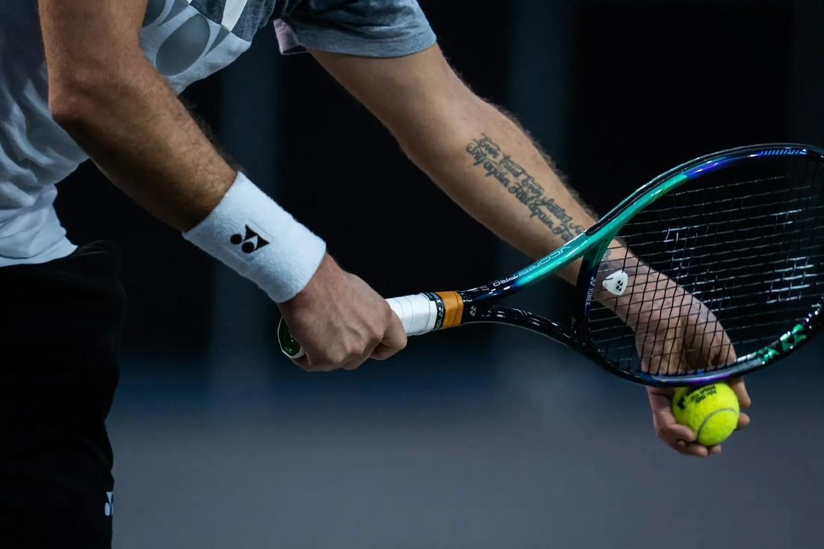 日本网球队鏖战欧洲网球队，瓦林卡送出助攻的简单介绍