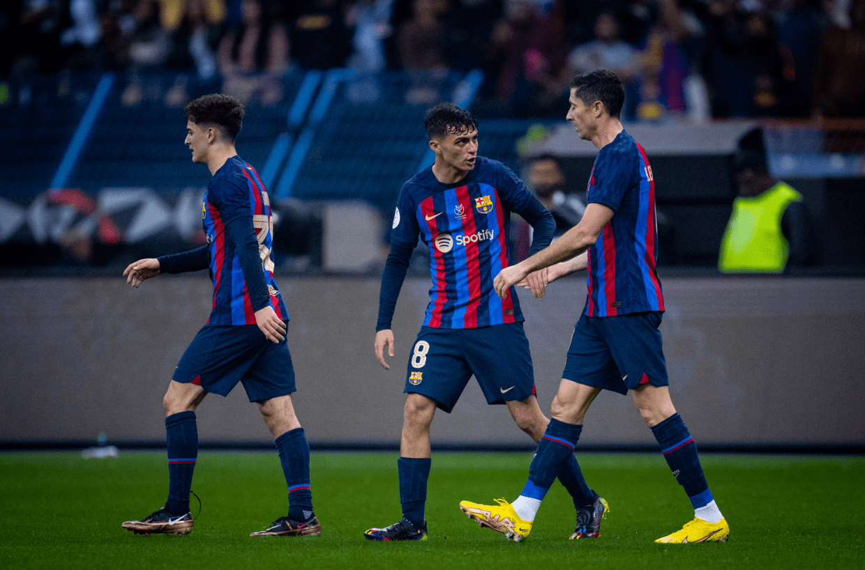 智利鏖战法国,加维统治全场 智利鏖战法国,加维统治全场