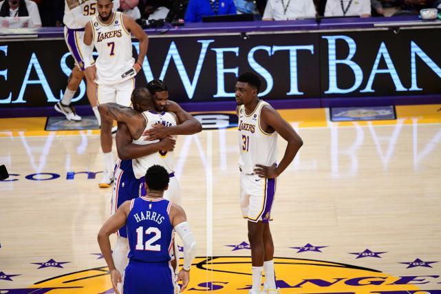 日本男篮轻取立陶宛男篮，恩比德三分雨点燃全场