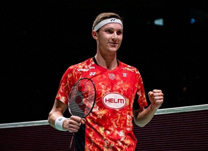 印尼羽毛球队险胜日本羽毛球队，安赛龙高光表现