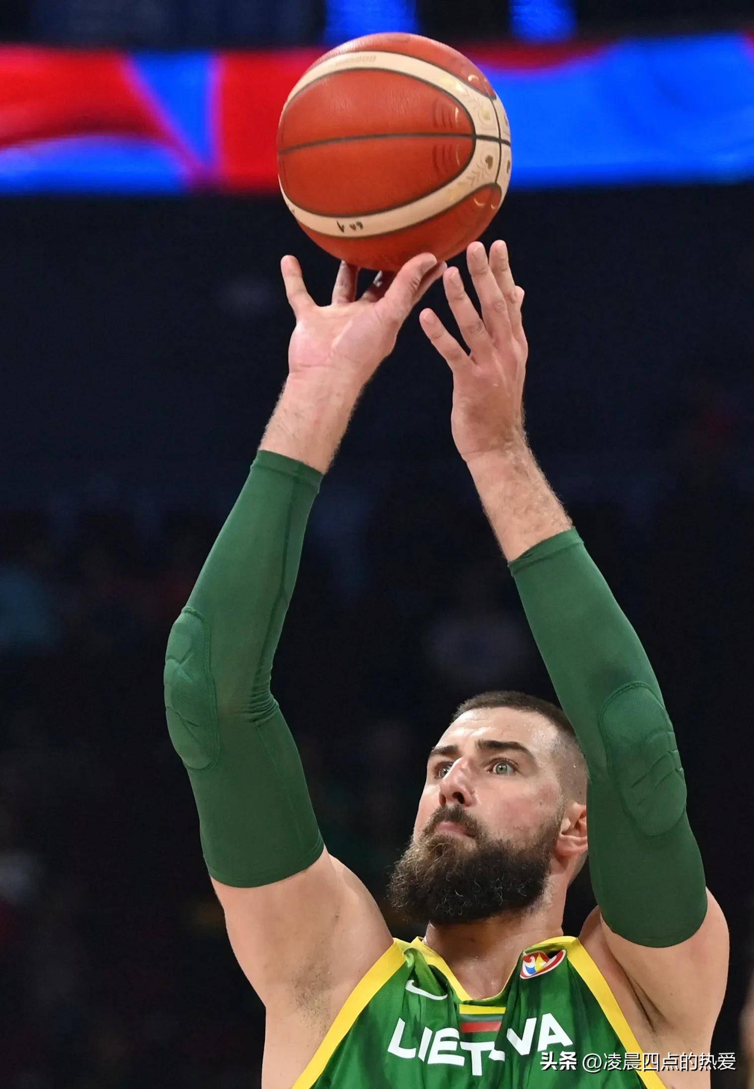 日本男篮横扫立陶宛男篮,詹姆斯高光表现 日本男篮横扫立陶宛男篮,詹姆斯高光表现