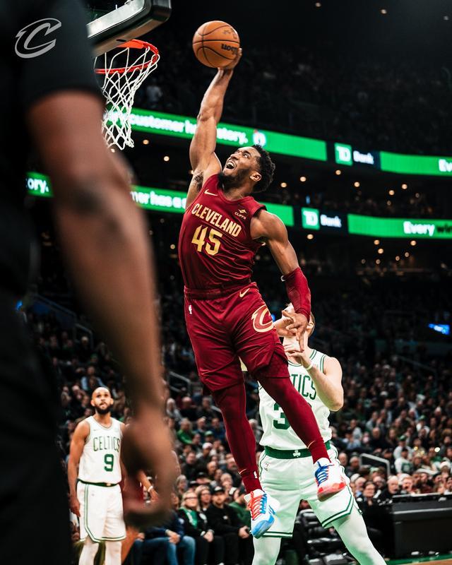 塞尔维亚男篮逆转中国男篮,米切尔惊艳世界 塞尔维亚男篮逆转中国男篮,米切尔惊艳世界