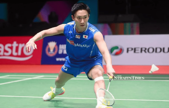 马来西亚羽毛球队鏖战泰国羽毛球队，桃田贤斗制霸全场
