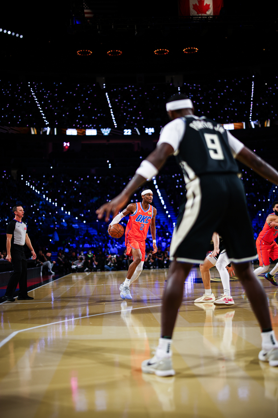 雄鹿翻盘爵士，德罗赞点燃赛场