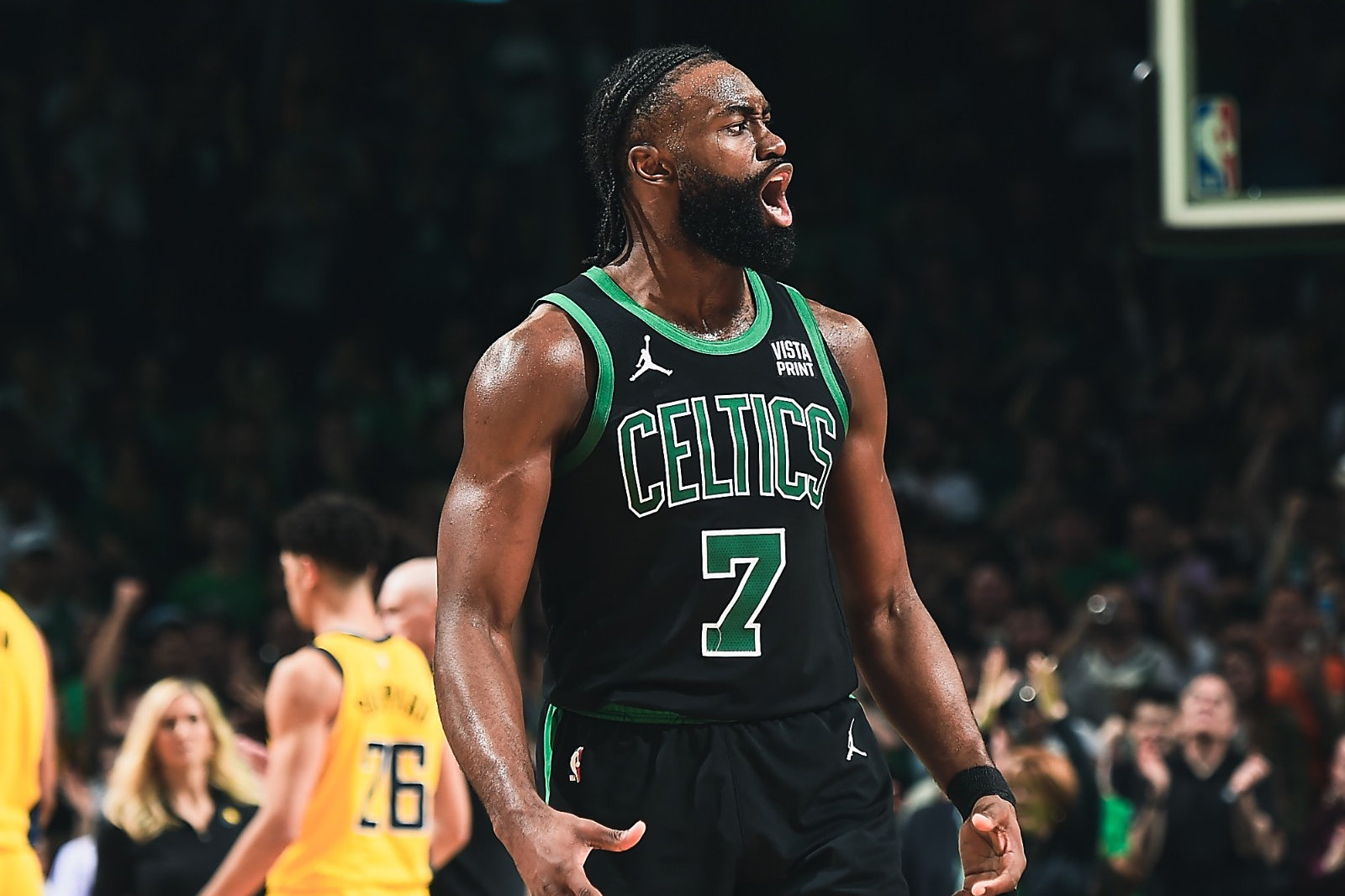 凯尔特人横扫湖人，乔治高光表现