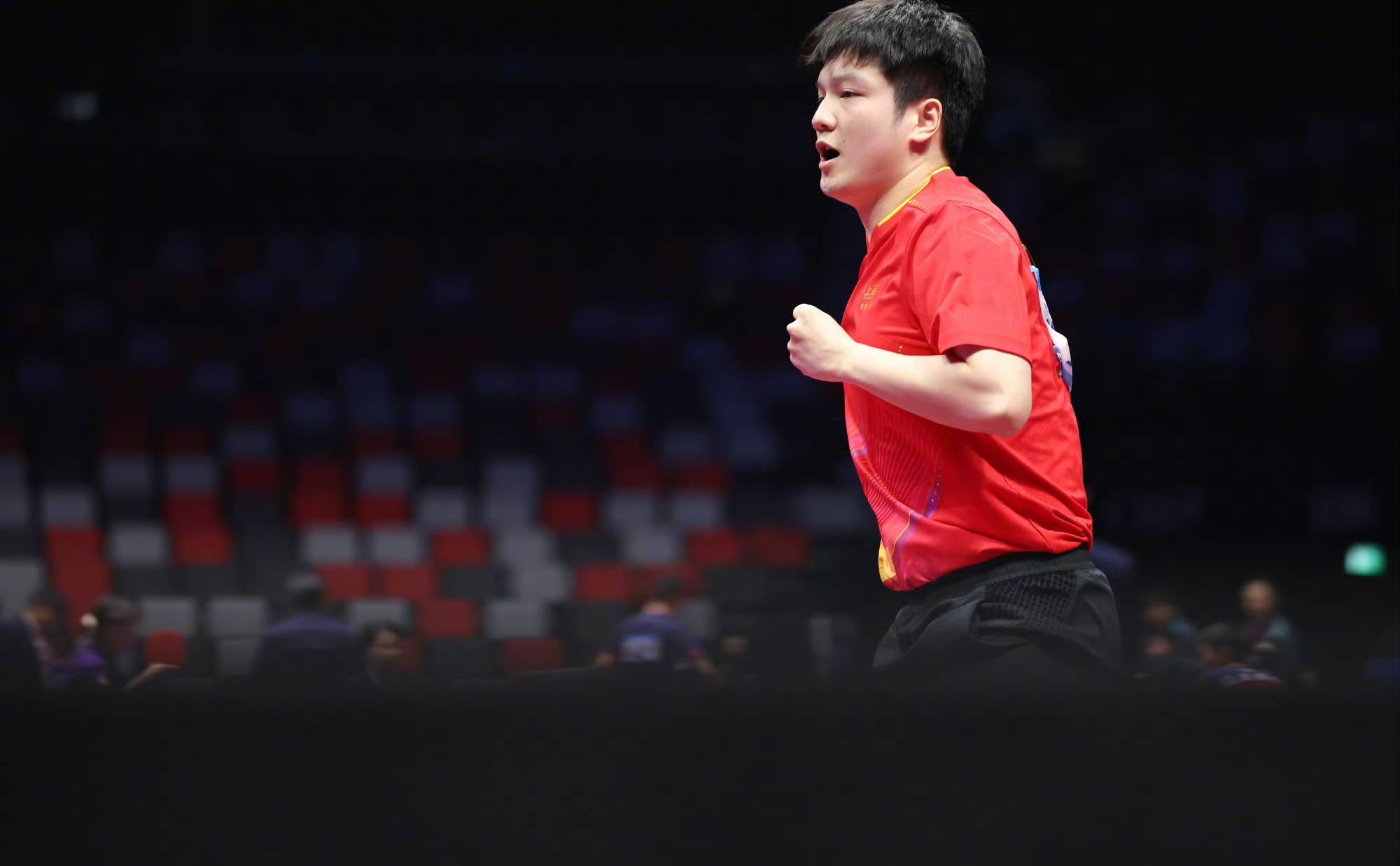 中国队力克英格兰队，樊振东带队取胜