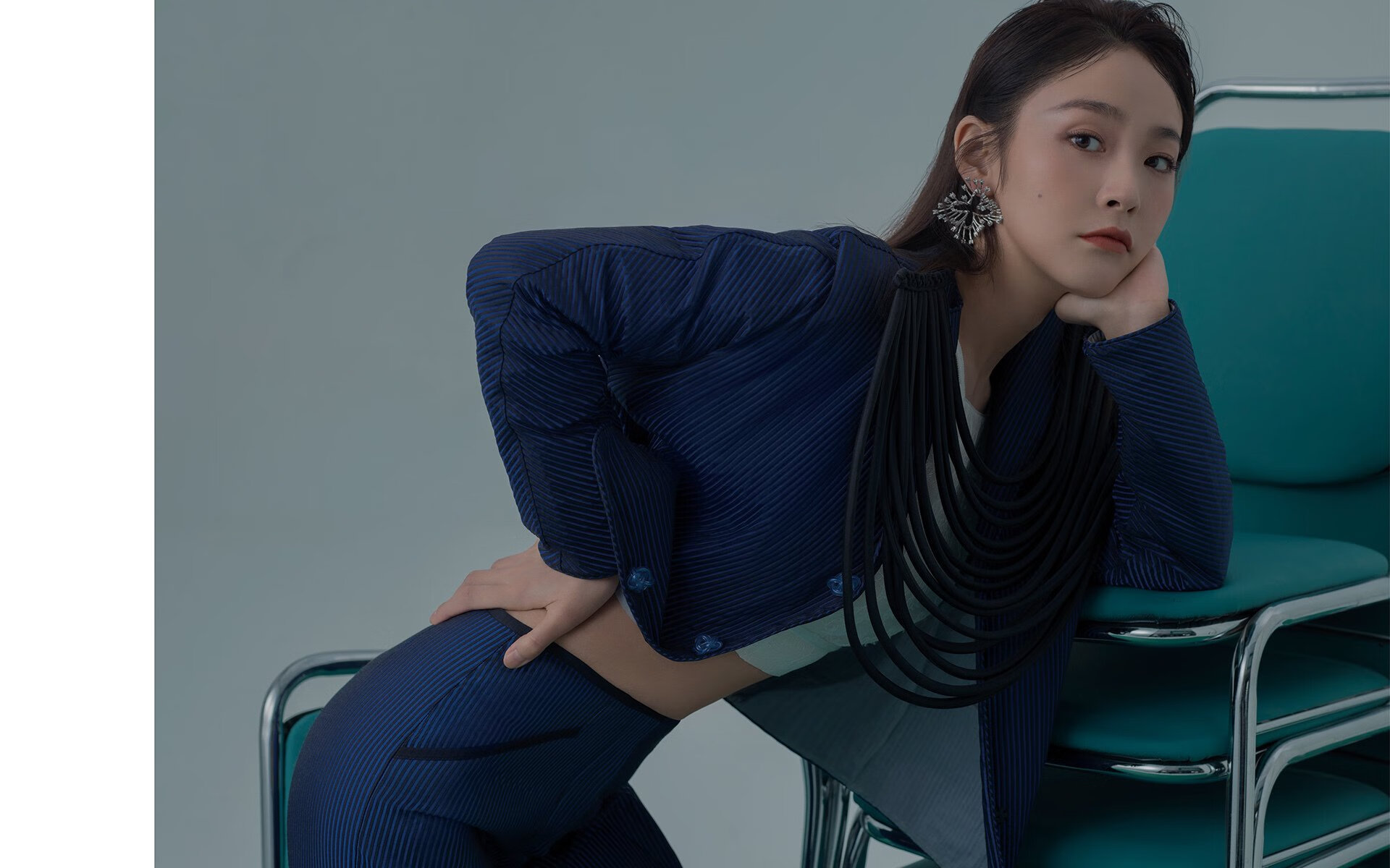 最后一弯的博弈，拉塞尔如何以血肉之躯，扛起一座沉没的车队