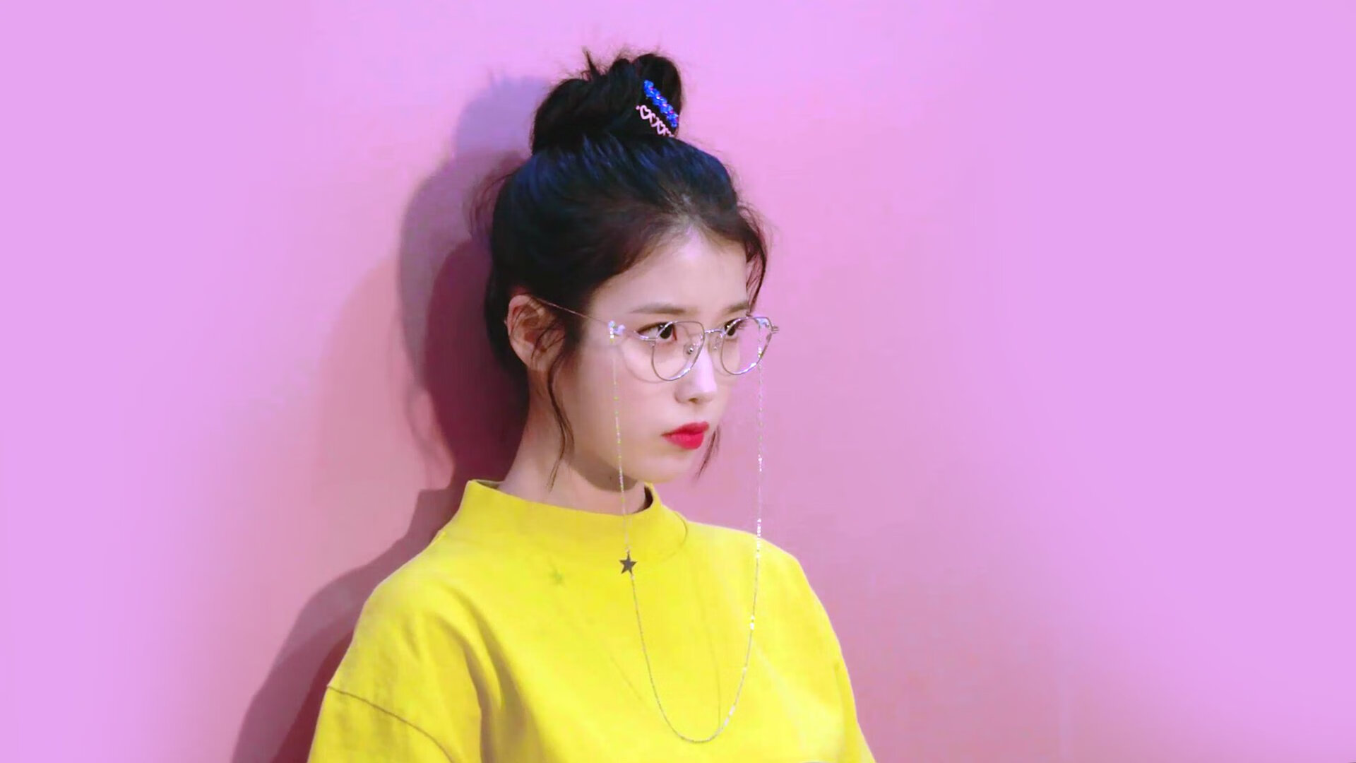 迈凯伦铁蹄踏碎红牛二队防线，周冠宇天神下凡点亮赛场