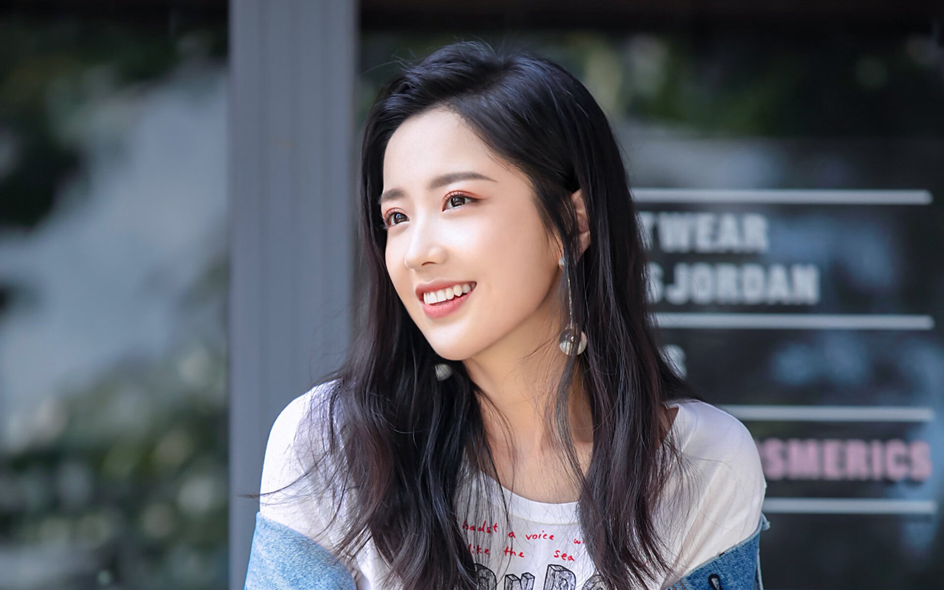 红土之神正名之战，蒙特卡洛的万钧雷霆力压拉沃尔杯的娱乐喧嚣