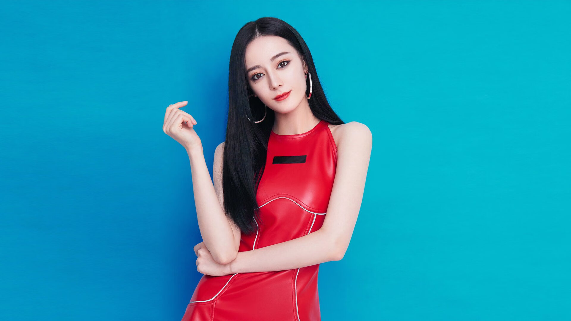 当巴尔韦德拉开时代差距，英格兰用简单晋级冰岛