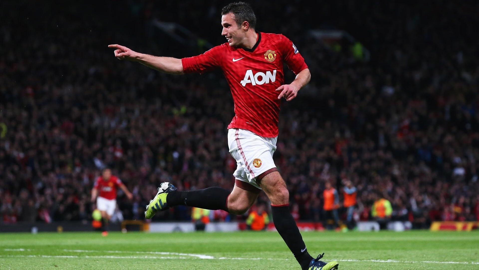 欧冠半决赛焦点战，曼联狂胜芬兰劲旅赫尔辛基，红魔风暴席卷欧洲之夜