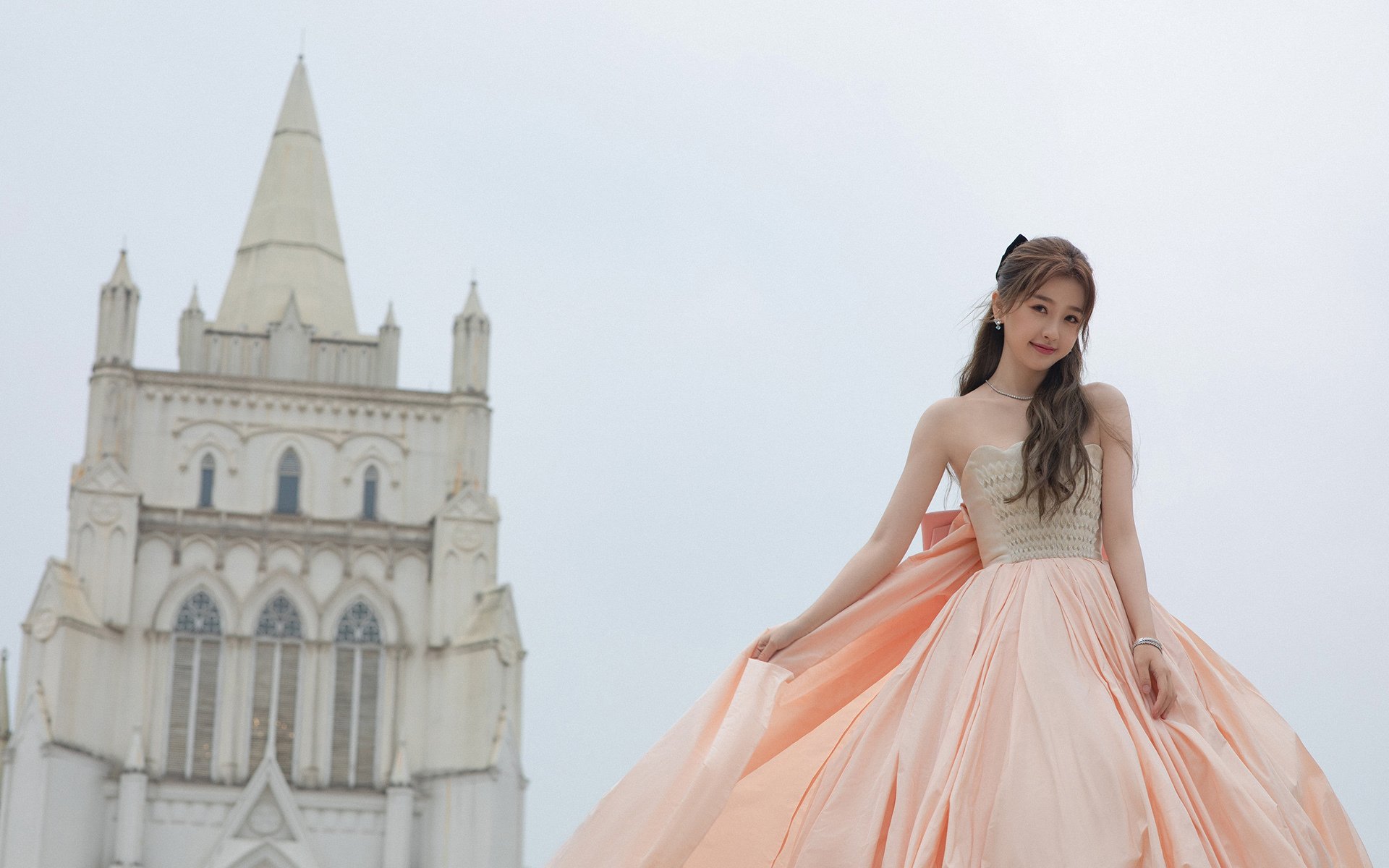 平行宇宙的交锋,当深圳队鏖战费城之夜,哈登于欧冠战场按下主宰键