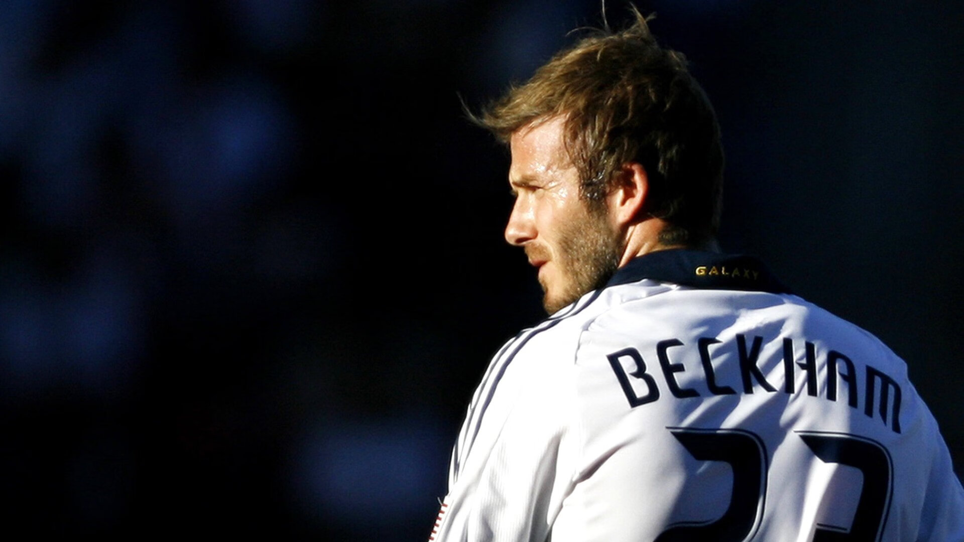 终场蜂鸣器响起时，整个球馆都喊着贝林厄姆的名字