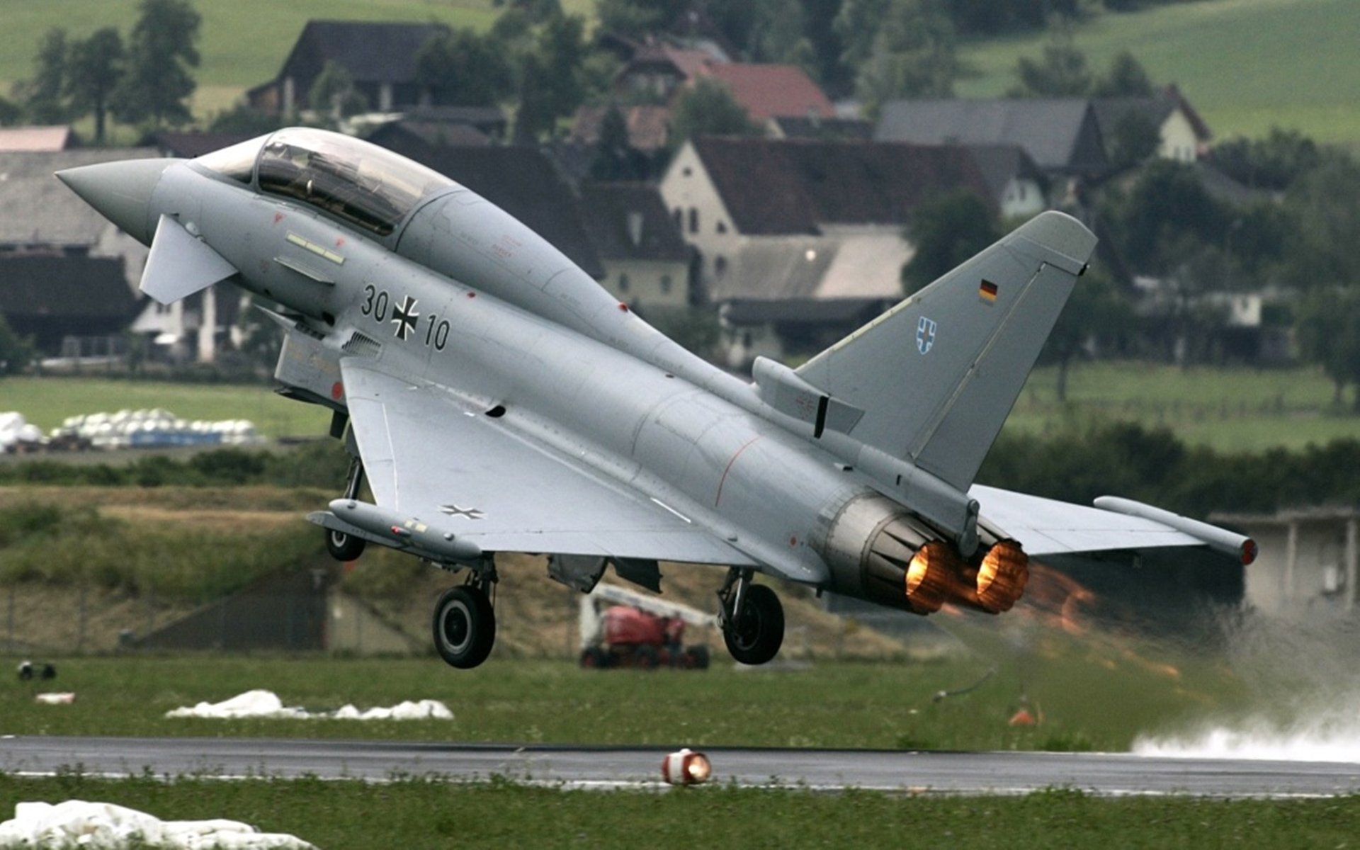 战术秩序与个人英雄主义，足球世界的两极共鸣